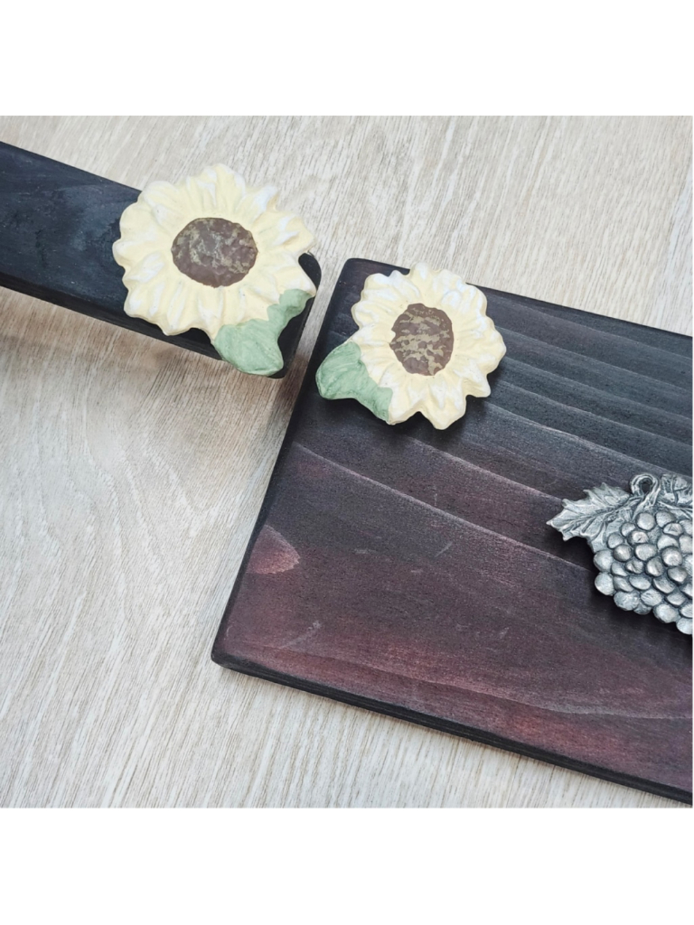 Farmhouse Decor Piggy Hanging Knob Shelf Pair Handmade Home flowers grapes - Picture 10 of 10